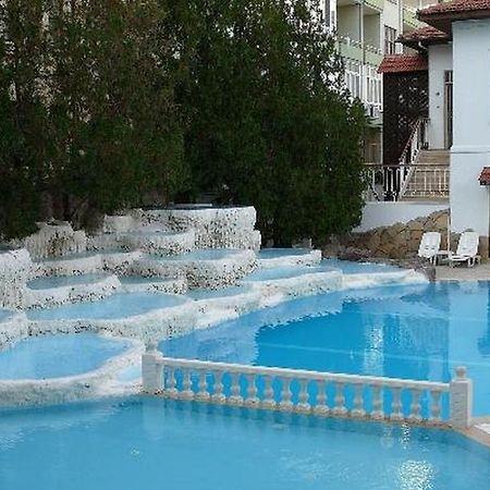 Boulevard Hotel Алания Экстерьер фото
