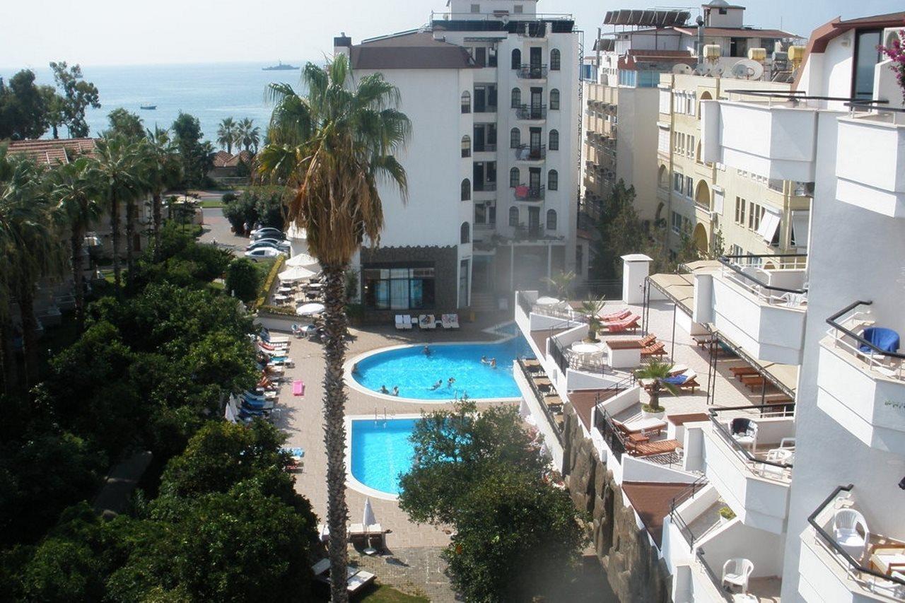Boulevard Hotel Алания Экстерьер фото